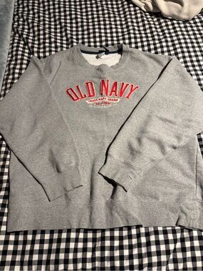 Vintage Old Navy Men's Gray Crewneck Sweatshirt with Red Logo